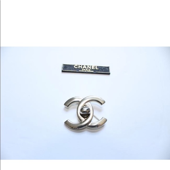 Authentic Chanel Timeless Turnlock CC Silver Pin - Picture 5 of 10